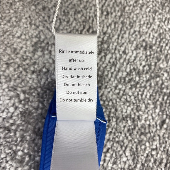 Andie The Scala Top Extra Large Blue Bandeau V Neck Underwire Swim AT188-HRZ - Picture 5 of 10